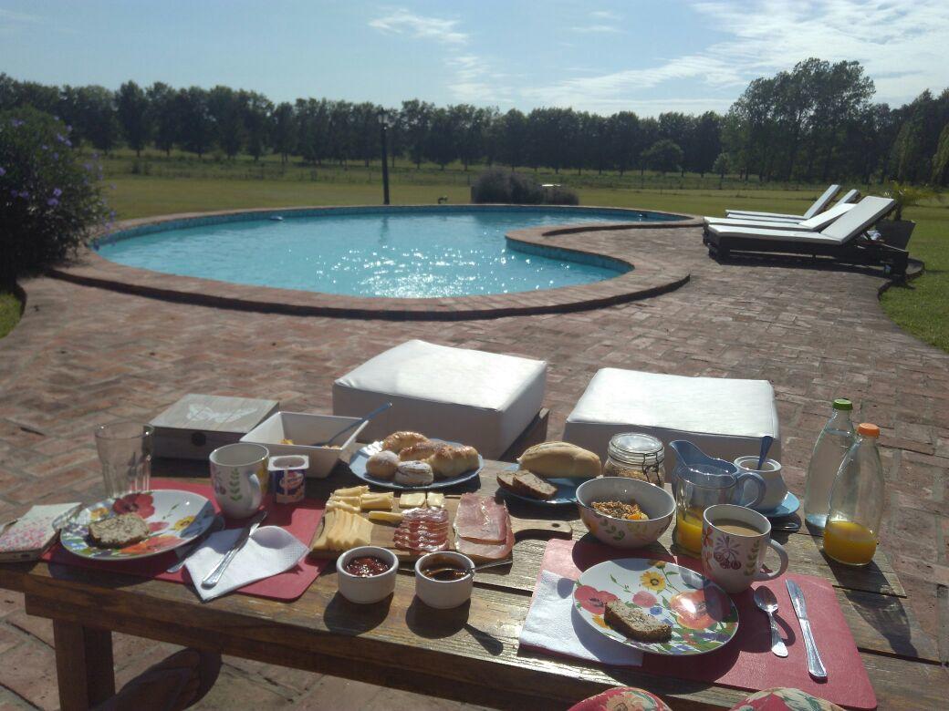 The Polo House Bed and Breakfast Pilar  Eksteriør billede